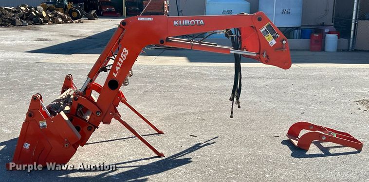 image for item EK4065 Kubota LA1153S loader and bucket