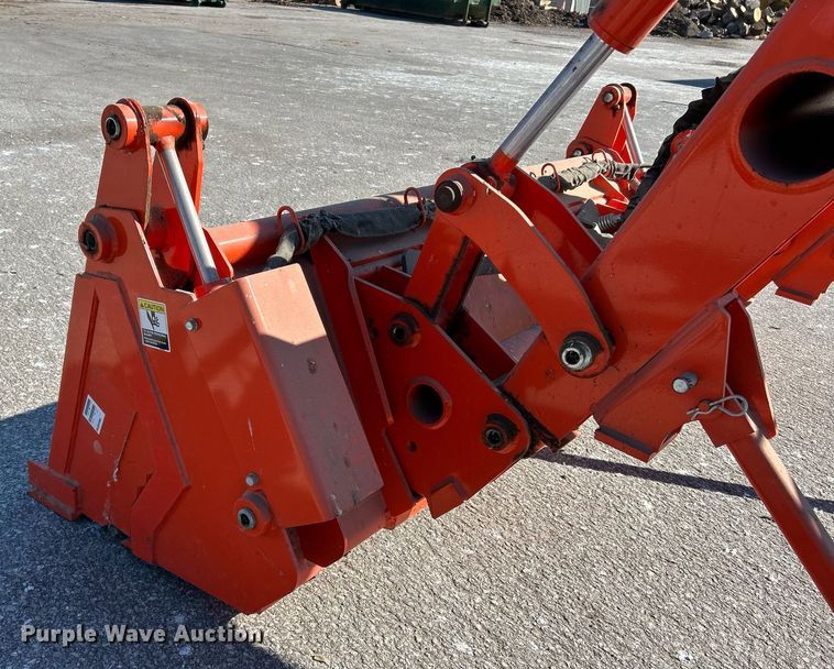 image for item EK4065 Kubota LA1153S loader and bucket