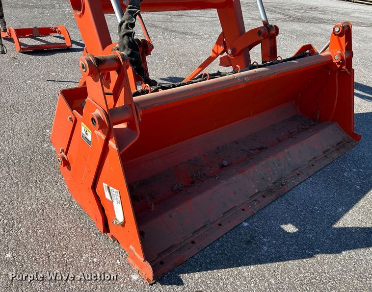 image for item EK4065 Kubota LA1153S loader and bucket