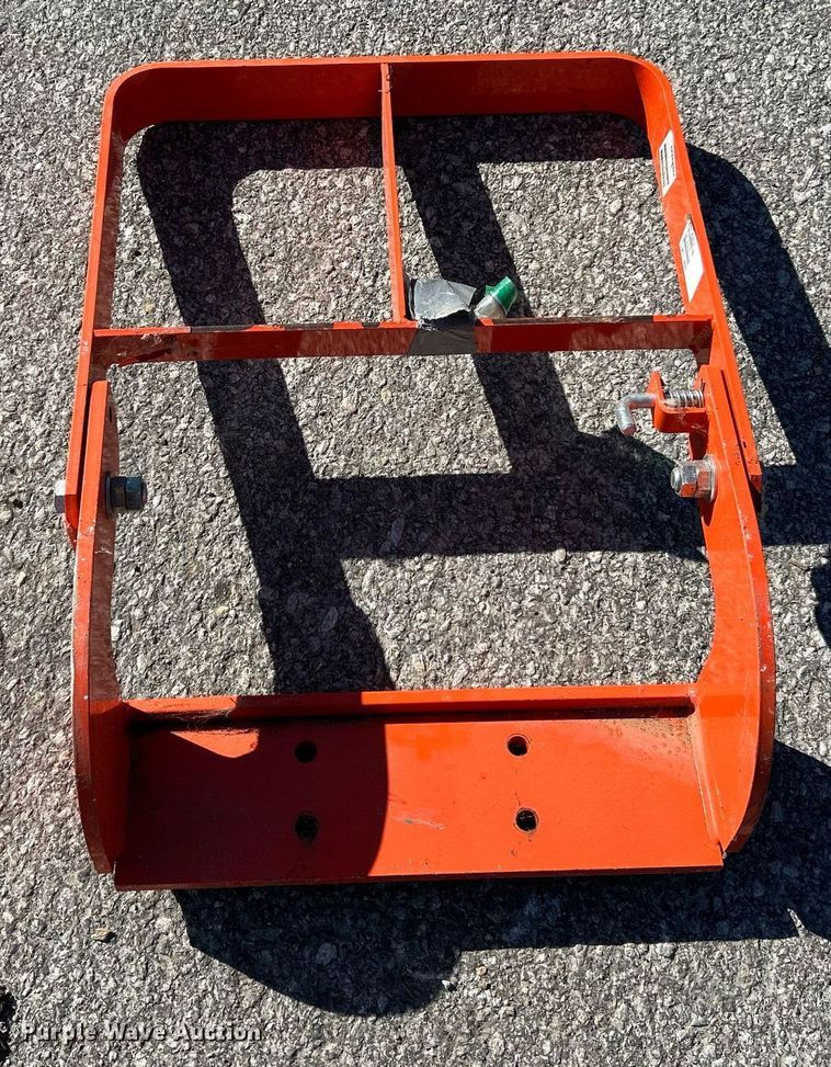 image for item EK4065 Kubota LA1153S loader and bucket