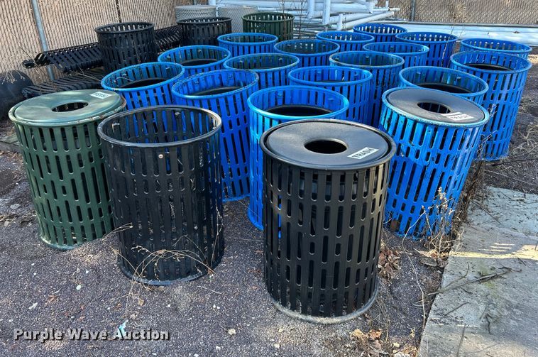 image for item EK4069 (23) refuse cans