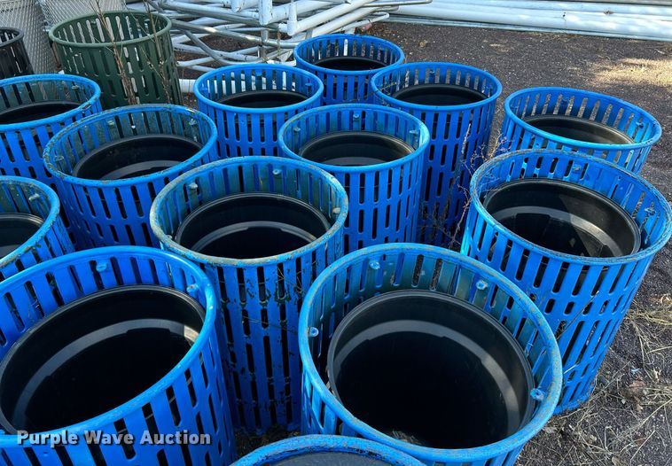 image for item EK4069 (23) refuse cans