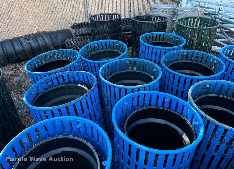 image for item EK4069 (23) refuse cans