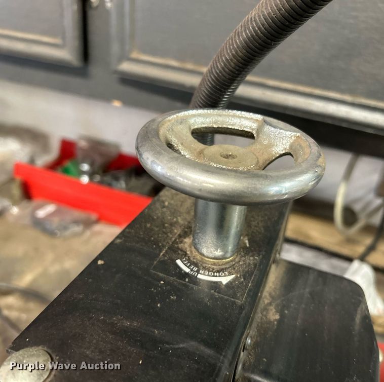 image for item EK4070 Oregon 88-023 lawnmower blade sharpener