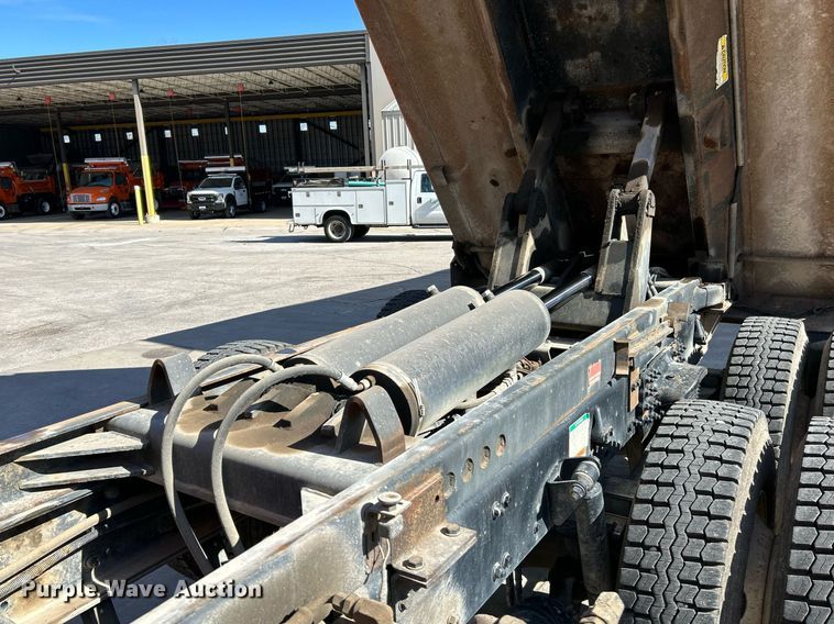 image for item EK4071 2013 Freightliner    Business Class M2  dump truck