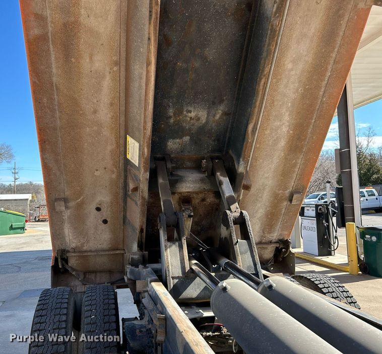 image for item EK4071 2013 Freightliner    Business Class M2  dump truck