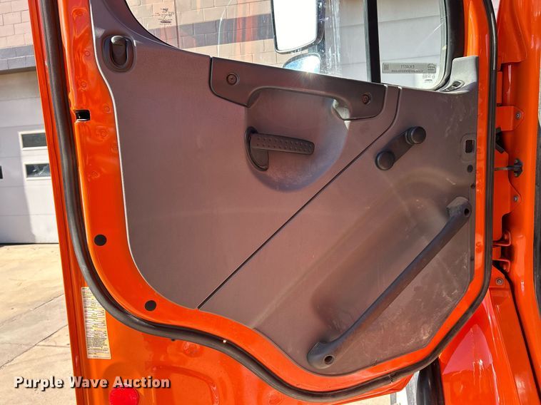 image for item EK4071 2013 Freightliner    Business Class M2  dump truck