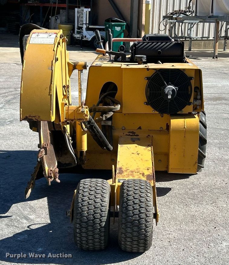 image for item EK4072 1998 Vermeer V-1850RCA root cutter