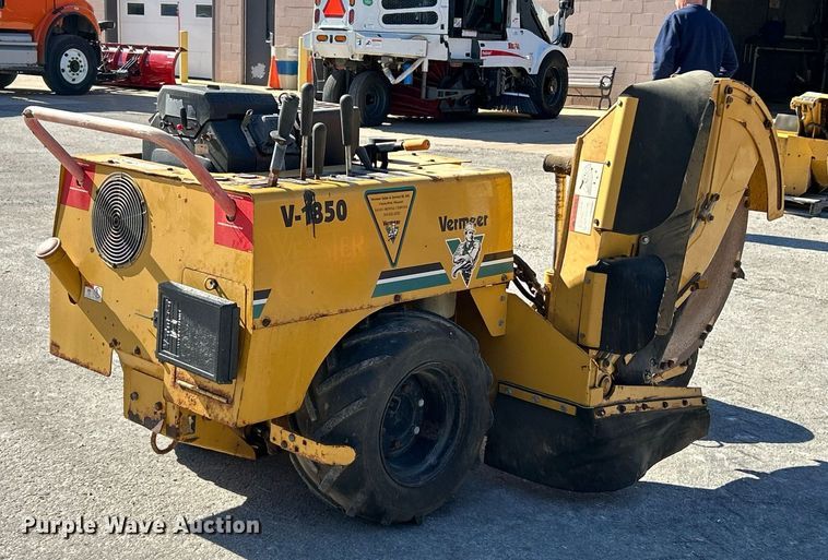 image for item EK4072 1998 Vermeer V-1850RCA root cutter