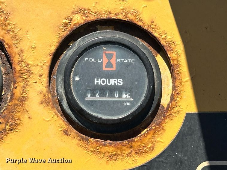 image for item EK4072 1998 Vermeer V-1850RCA root cutter