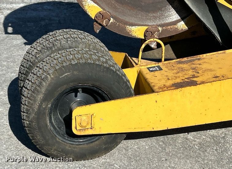 image for item EK4072 1998 Vermeer V-1850RCA root cutter