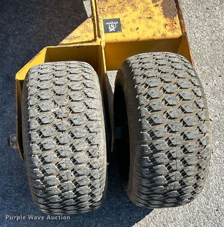 image for item EK4072 1998 Vermeer V-1850RCA root cutter