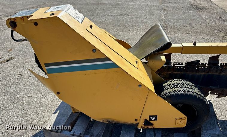 image for item EK4072 1998 Vermeer V-1850RCA root cutter