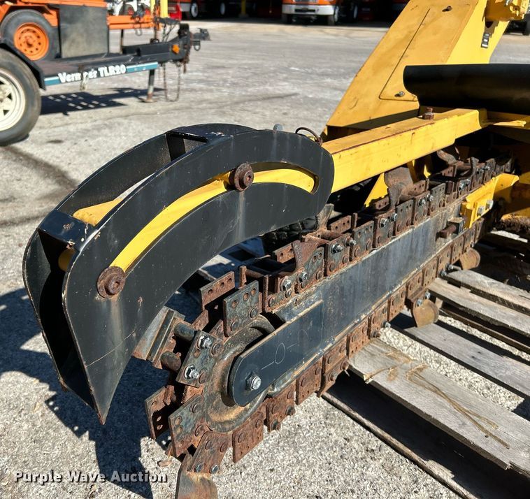 image for item EK4072 1998 Vermeer V-1850RCA root cutter