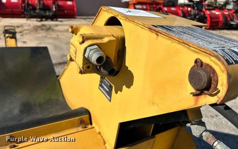 image for item EK4072 1998 Vermeer V-1850RCA root cutter