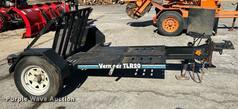 image for item EK4072 1998 Vermeer V-1850RCA root cutter