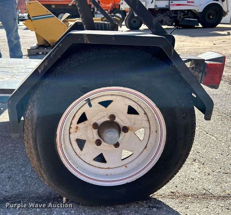 image for item EK4072 1998 Vermeer V-1850RCA root cutter