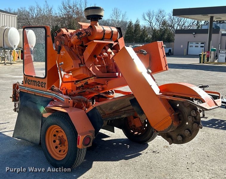 image for item EK4073 1997 Vermeer SC672A stump grinder