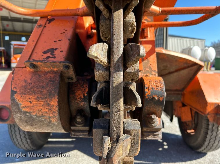 image for item EK4073 1997 Vermeer SC672A stump grinder