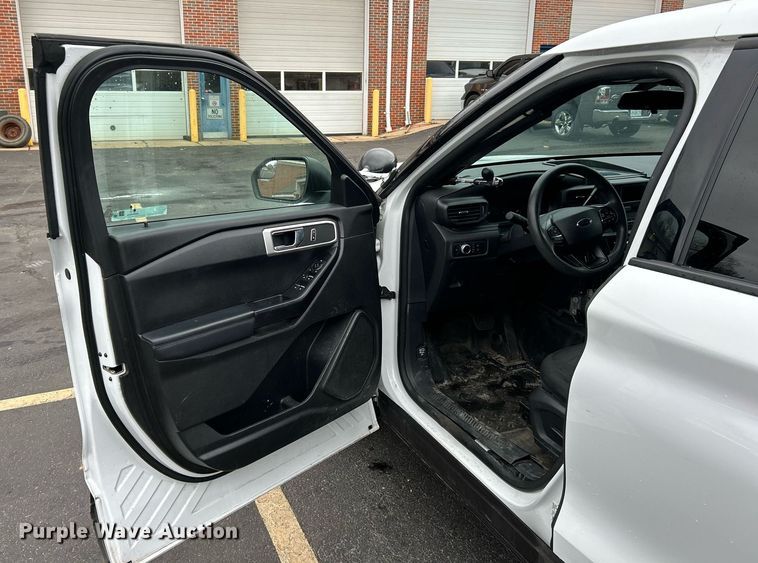 image for item EK4082 2020 Ford Explorer Police Interceptor  SUV