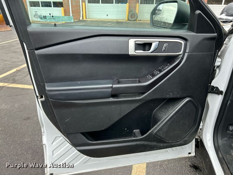 image for item EK4082 2020 Ford Explorer Police Interceptor  SUV