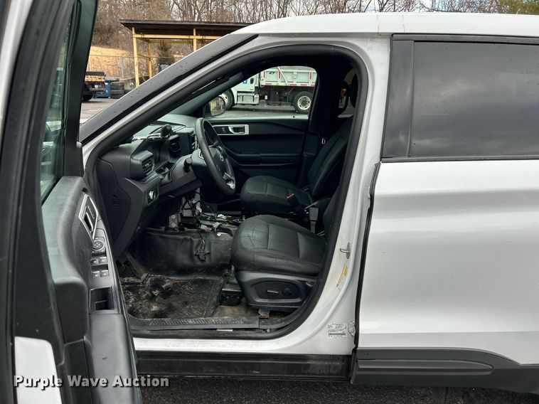 image for item EK4082 2020 Ford Explorer Police Interceptor  SUV