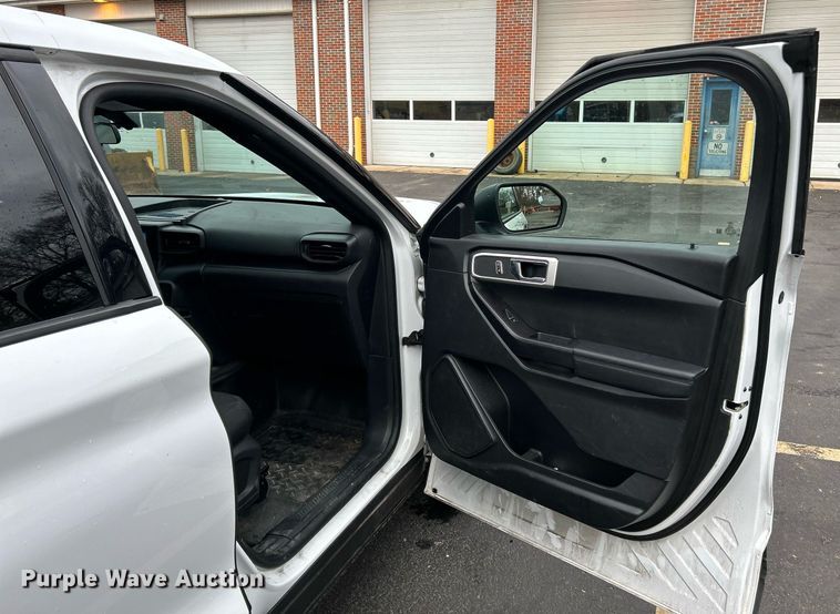 image for item EK4082 2020 Ford Explorer Police Interceptor  SUV