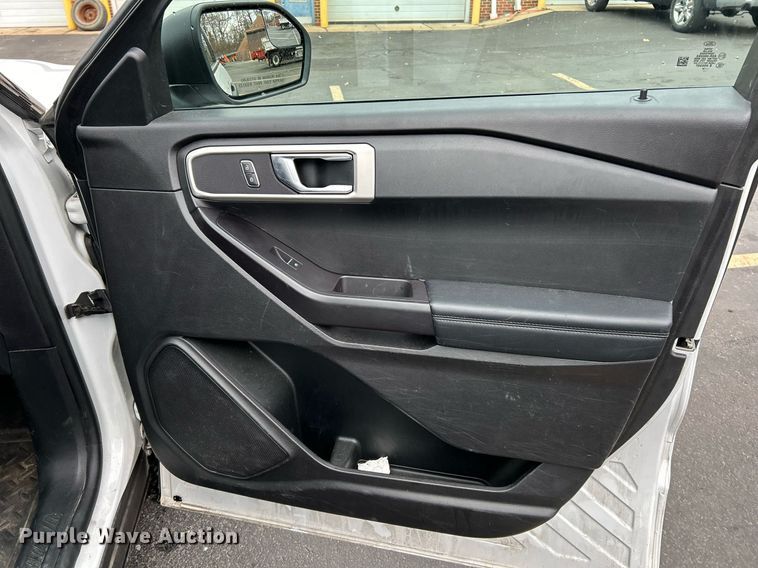 image for item EK4082 2020 Ford Explorer Police Interceptor  SUV