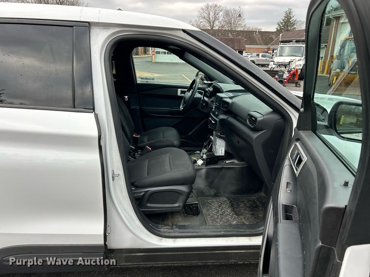 image for item EK4082 2020 Ford Explorer Police Interceptor  SUV