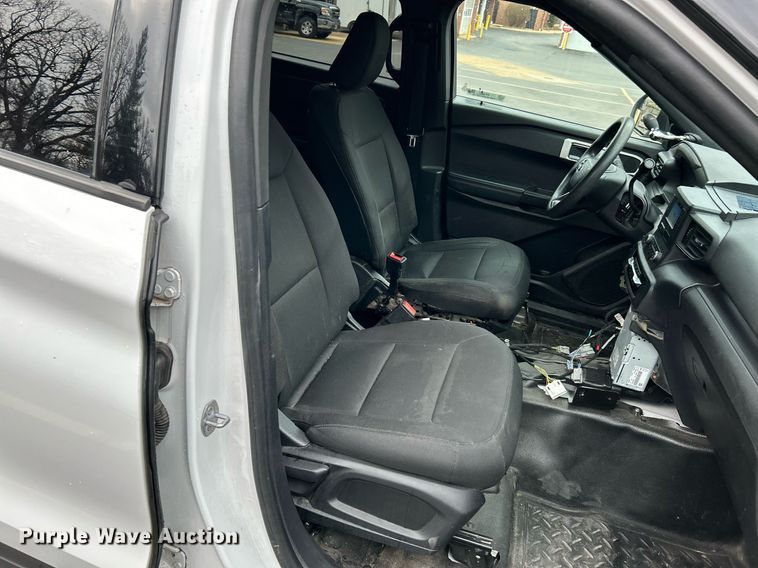 image for item EK4082 2020 Ford Explorer Police Interceptor  SUV