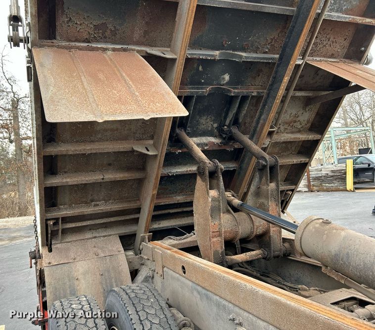 image for item EK4083 2010 Freightliner Business Class M2 dump truck