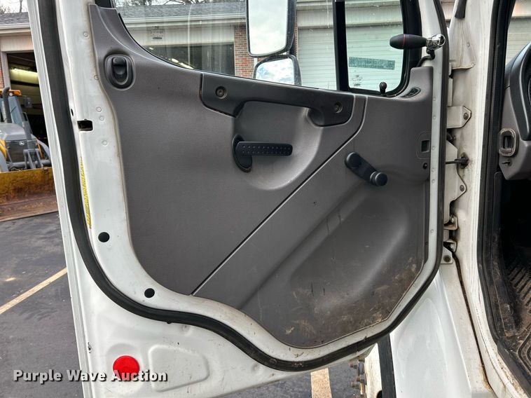 image for item EK4083 2010 Freightliner Business Class M2 dump truck