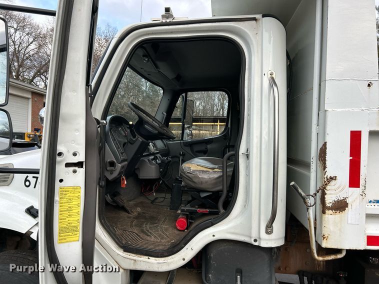 image for item EK4083 2010 Freightliner Business Class M2 dump truck