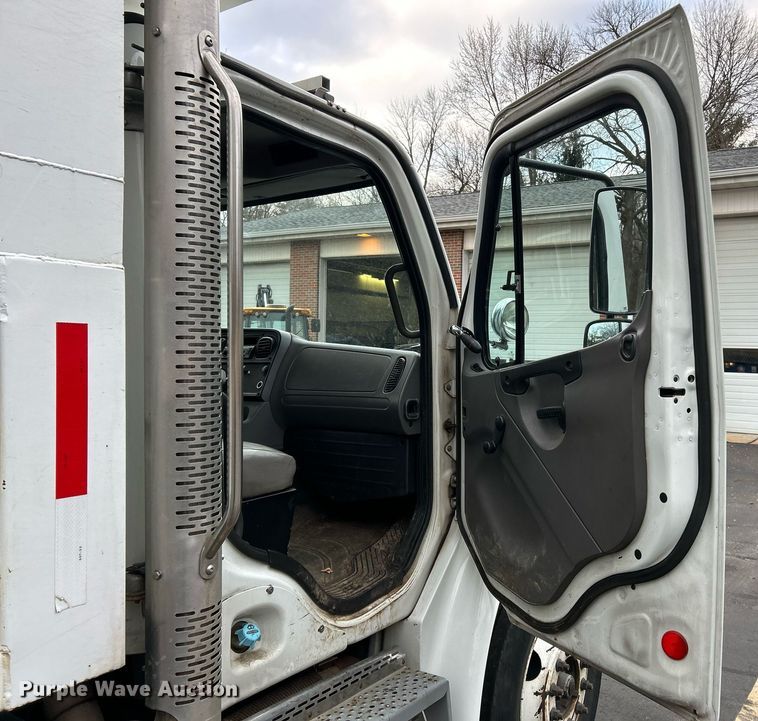 image for item EK4083 2010 Freightliner Business Class M2 dump truck