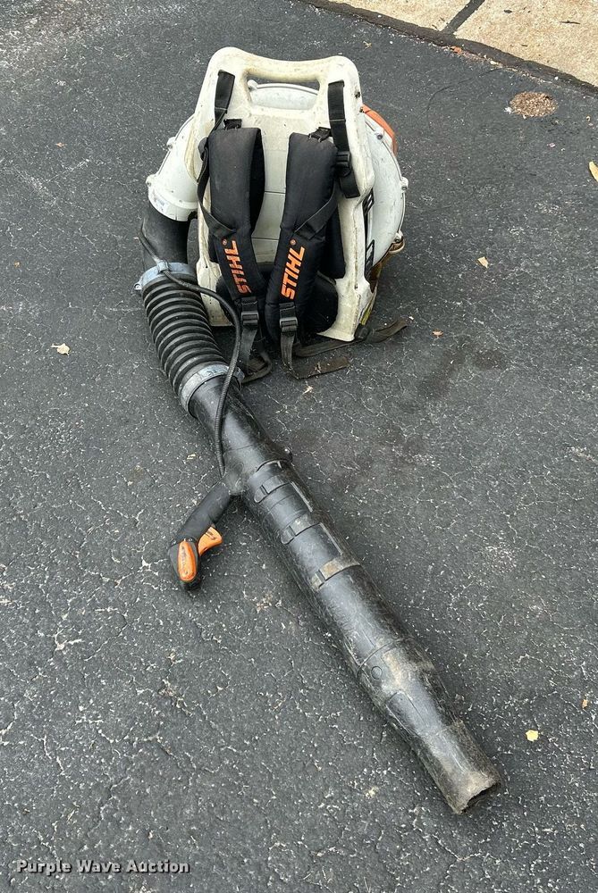 image for item EK4084 Lawn equipment 