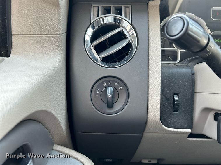 image for item EK4119 2008 Ford  Expedition XLT SUV