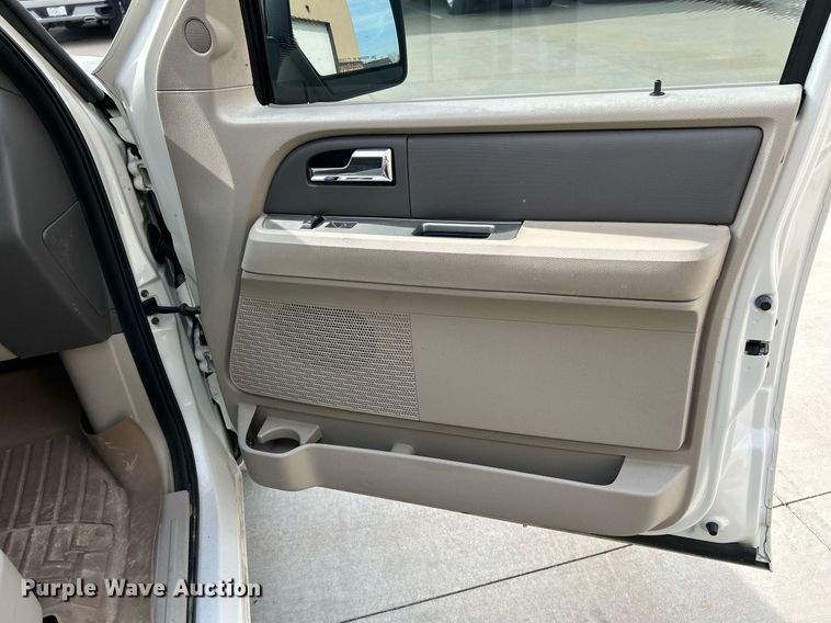 image for item EK4119 2008 Ford  Expedition XLT SUV