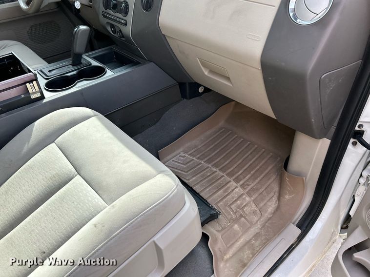 image for item EK4119 2008 Ford  Expedition XLT SUV
