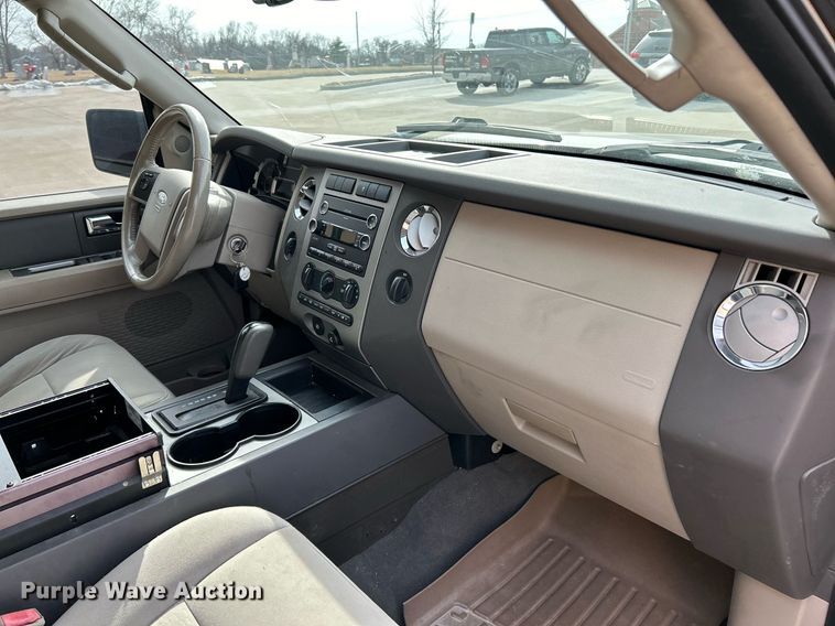 image for item EK4119 2008 Ford  Expedition XLT SUV