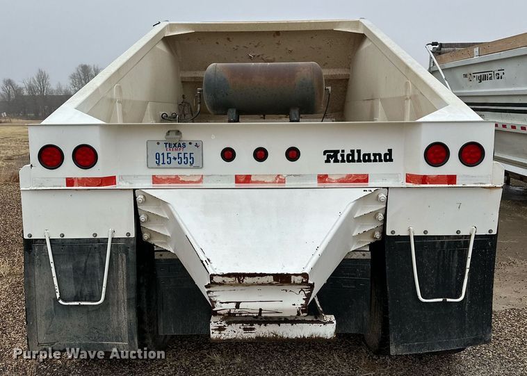 image for item IB9314 2007 Midland MG40MC2000 bottom dump trailer
