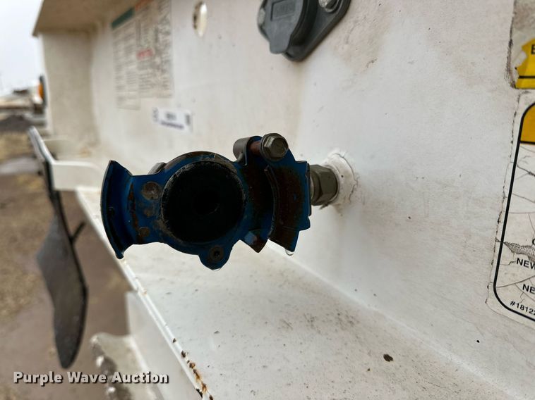 image for item IB9314 2007 Midland MG40MC2000 bottom dump trailer