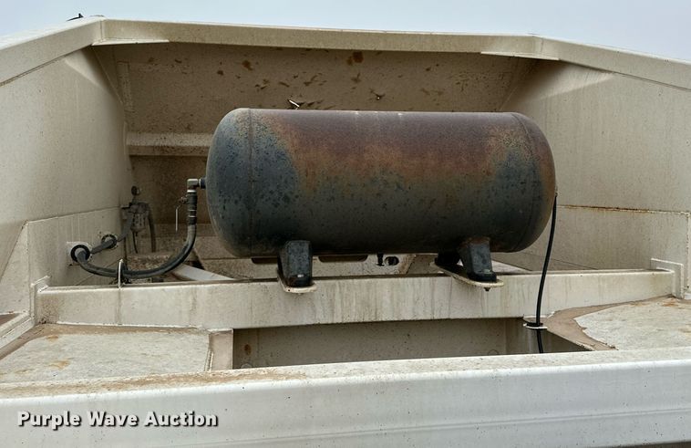 image for item IB9314 2007 Midland MG40MC2000 bottom dump trailer