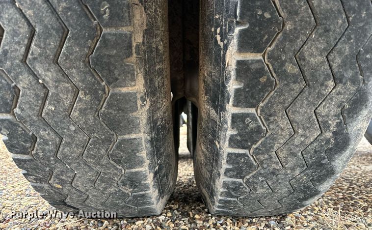 image for item IB9314 2007 Midland MG40MC2000 bottom dump trailer