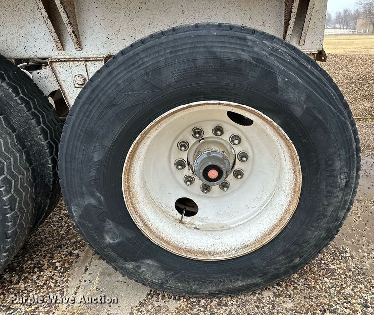 image for item IB9314 2007 Midland MG40MC2000 bottom dump trailer