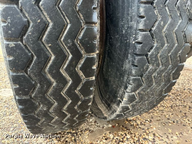 image for item IB9314 2007 Midland MG40MC2000 bottom dump trailer