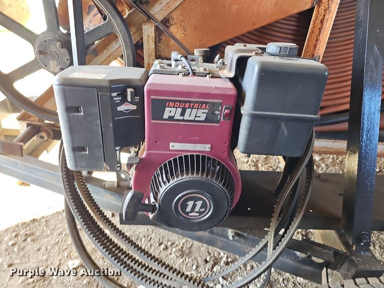 image for item IO9843 Briscoe Maphis vertical hose reel