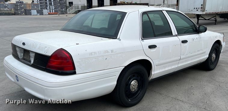 image for item KV9813 2007 Ford Crown Victoria Police Interceptor 