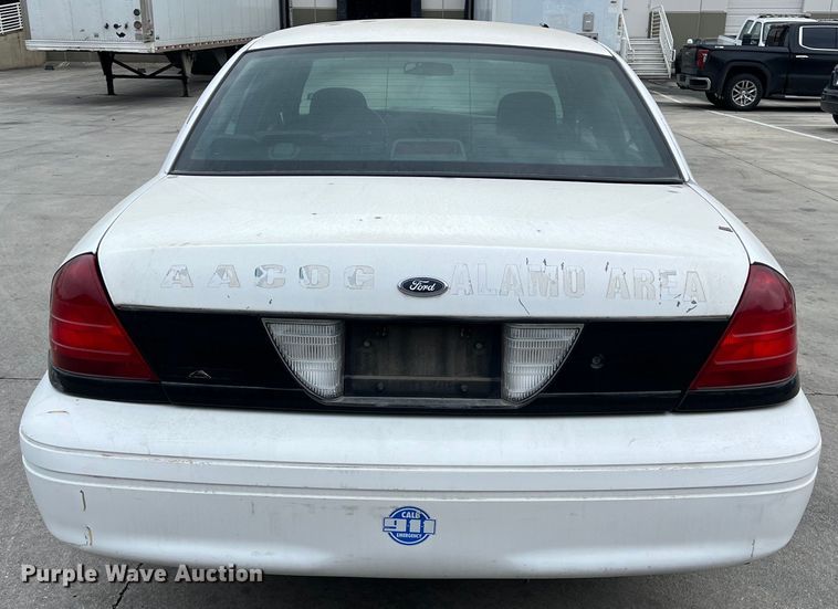 image for item KV9813 2007 Ford Crown Victoria Police Interceptor 