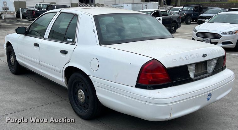 image for item KV9813 2007 Ford Crown Victoria Police Interceptor 