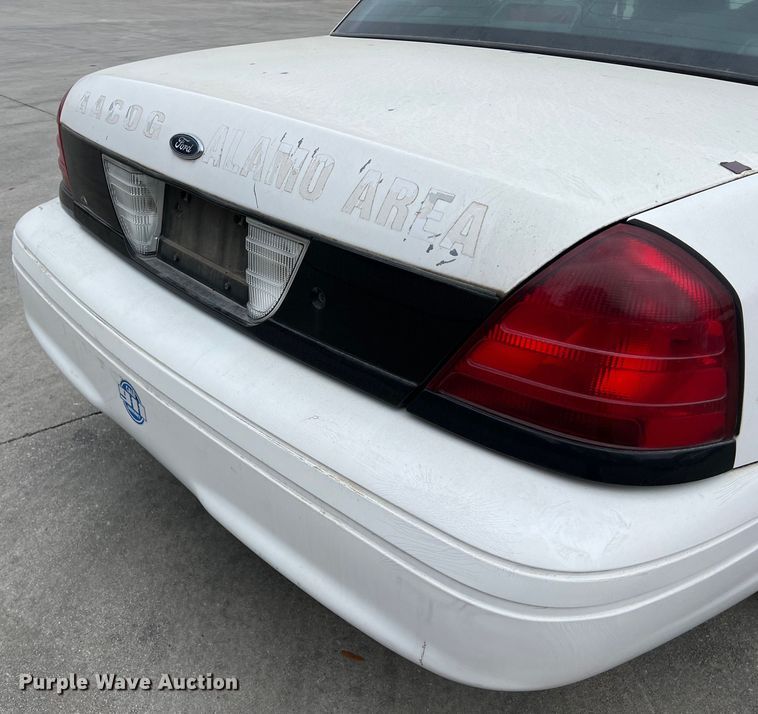 image for item KV9813 2007 Ford Crown Victoria Police Interceptor 
